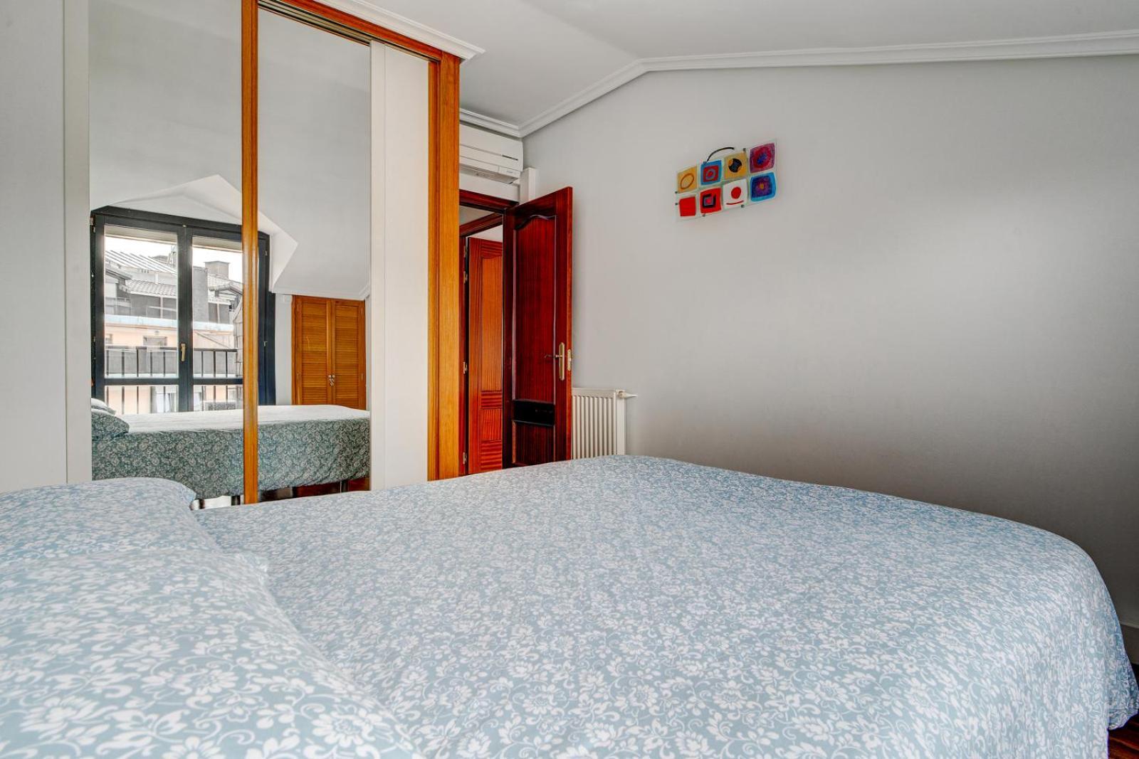 Luminoso Atico Con Terraza, Irun, Parking, 4Pax Apartment Exterior photo